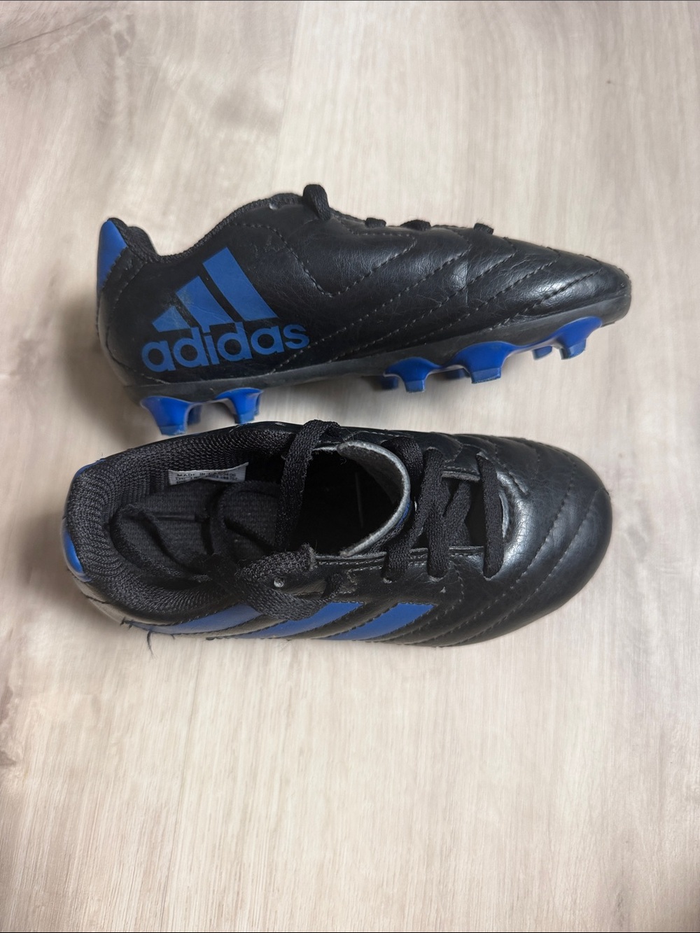 adidas Kids Black and Royal Blue Soccer Cleats size 10